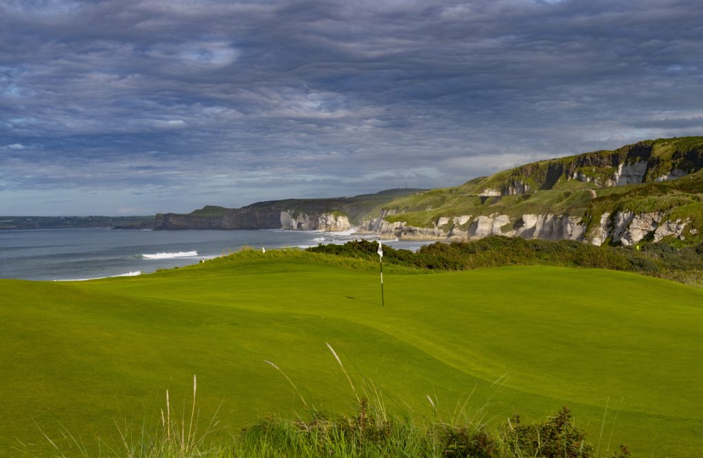 Luxury Ireland golf tours for American travelers Custom golf vacations in Northern Ireland Best golf and culture tours in Ireland Irish golf trips for US golfers Chauffeured Ireland golf tours with 5-star accommodations